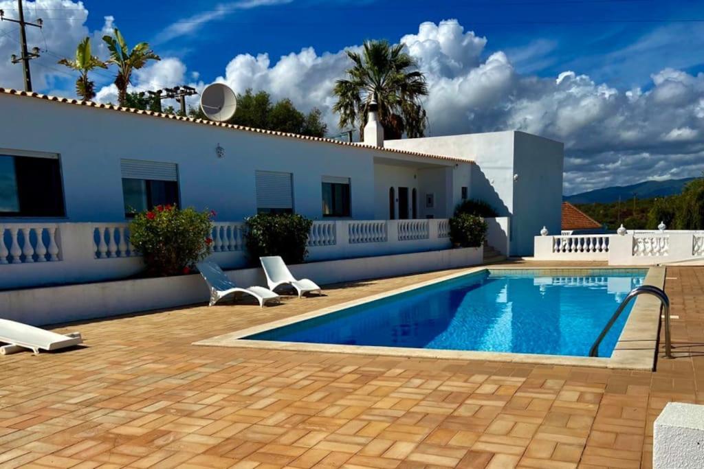 Blue Skies Villas 1&2 Mexilhoeira Grande Экстерьер фото